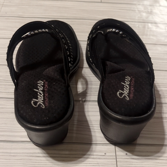SKECHERS Rumblers Multi-strap Rhinestone Women's Black Slide Thong Sandal Sz 8.5 - Picture 4 of 5